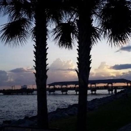 T15 Downstairs Beachy Quiet King Bed Βίλα St. Simons Island Εξωτερικό φωτογραφία